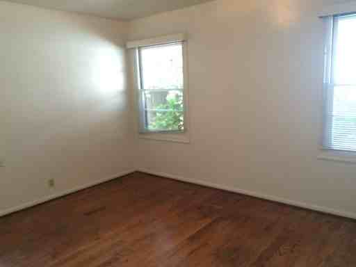 837 Washington St - Photo 3 of 17