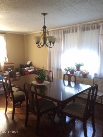 205 Avenue H - Photo 3 of 12