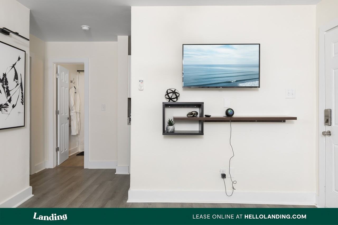 1328 Fairmont St #1328 - Photo 2 of 9