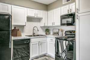 featured image of 2105 Cottonwood Club Rd