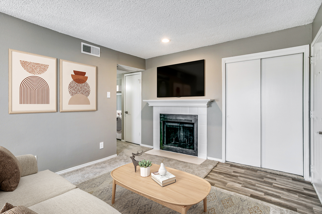 Elliot Pioneer - Photo 7 of 75