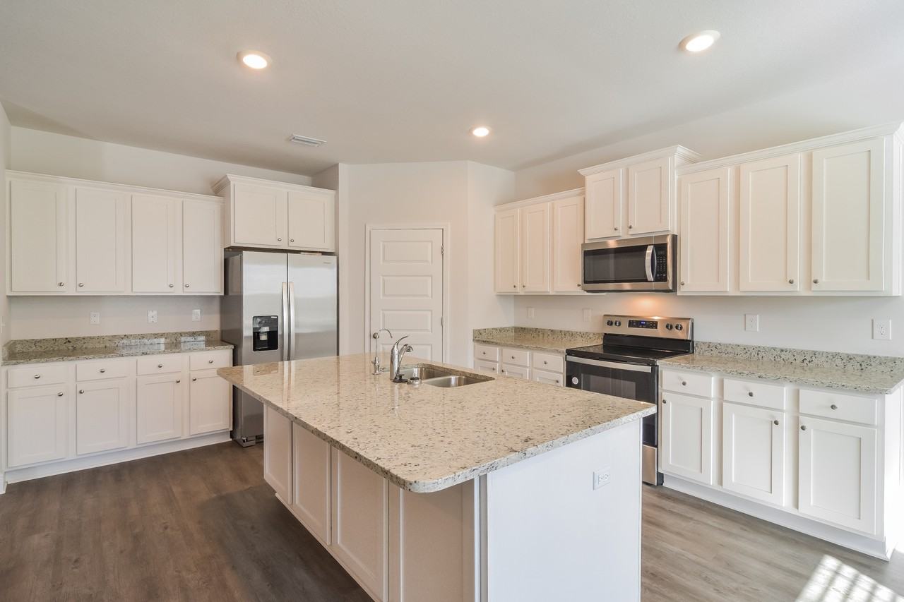 424 424 Eagle Lake Way - Photo 5 of 16