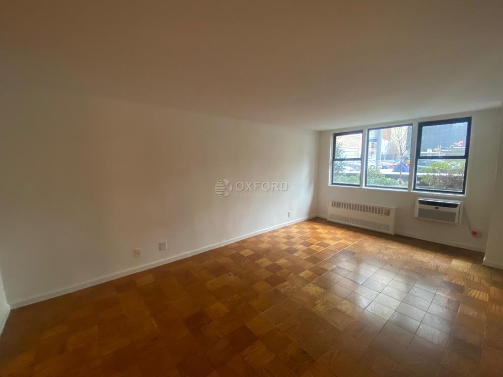 Fort Washington Ave #21 - Photo 3 of 10