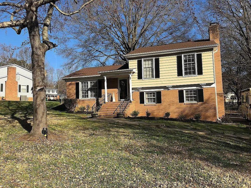 9208 Robert Burns Ct, Charlotte, NC 28213 5 Bedroom Apartment for 495