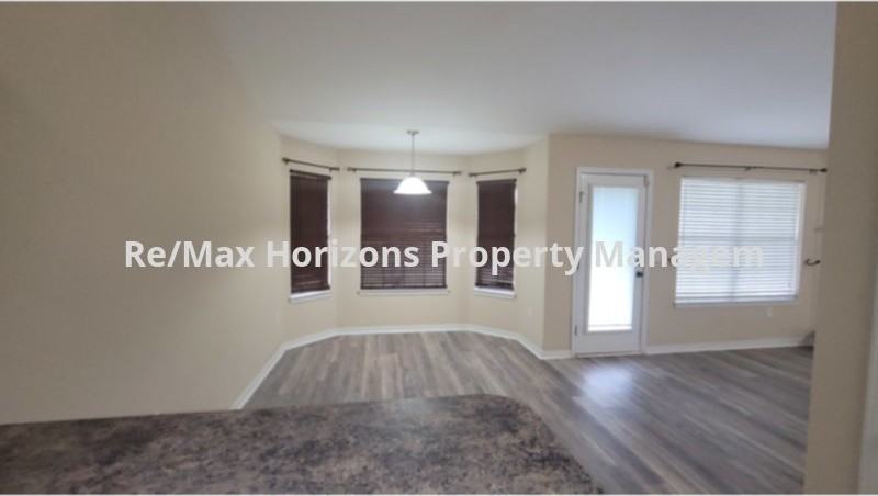 5524 Tucker Cir - Photo 2 of 17