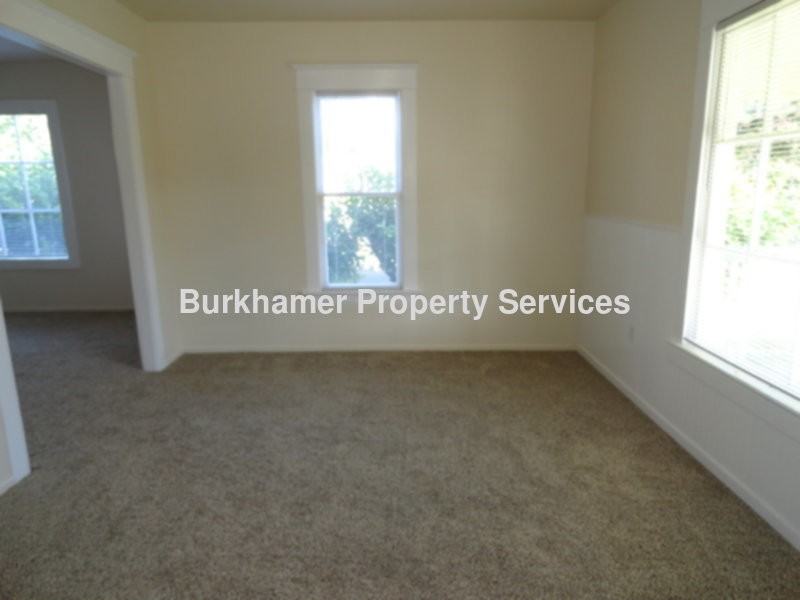 917 Wheeler Ave - Photo 2 of 16