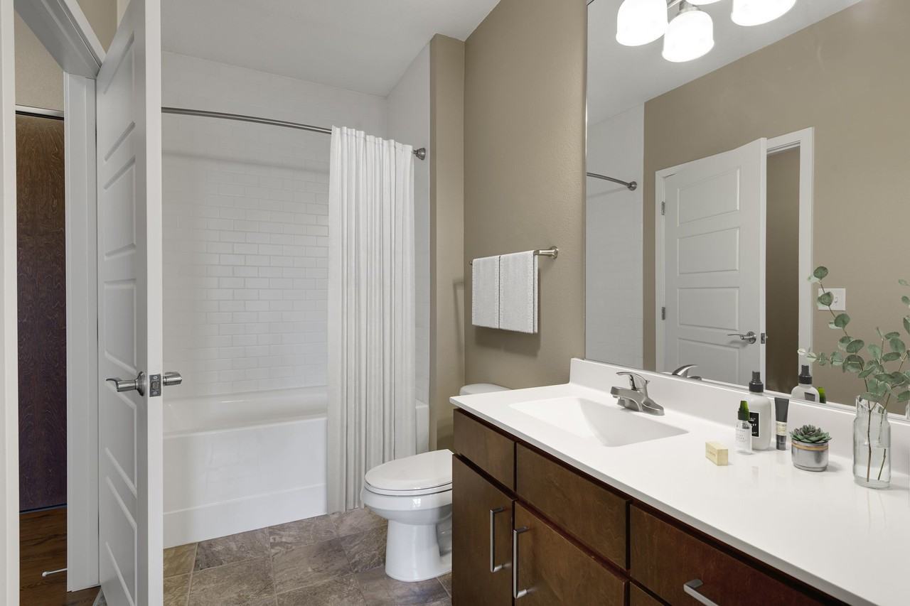 Be @ Axon Green - Photo 7 of 31