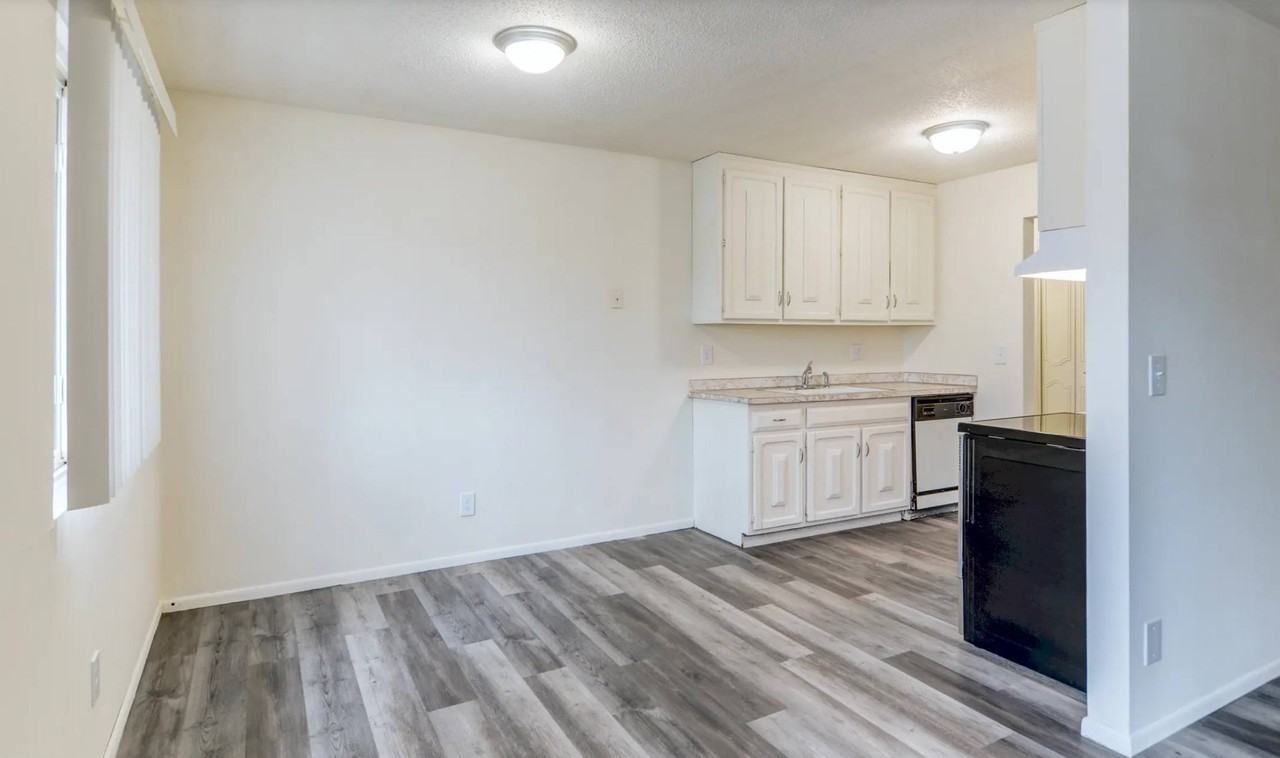 Arlington Place - Photo 4 of 39