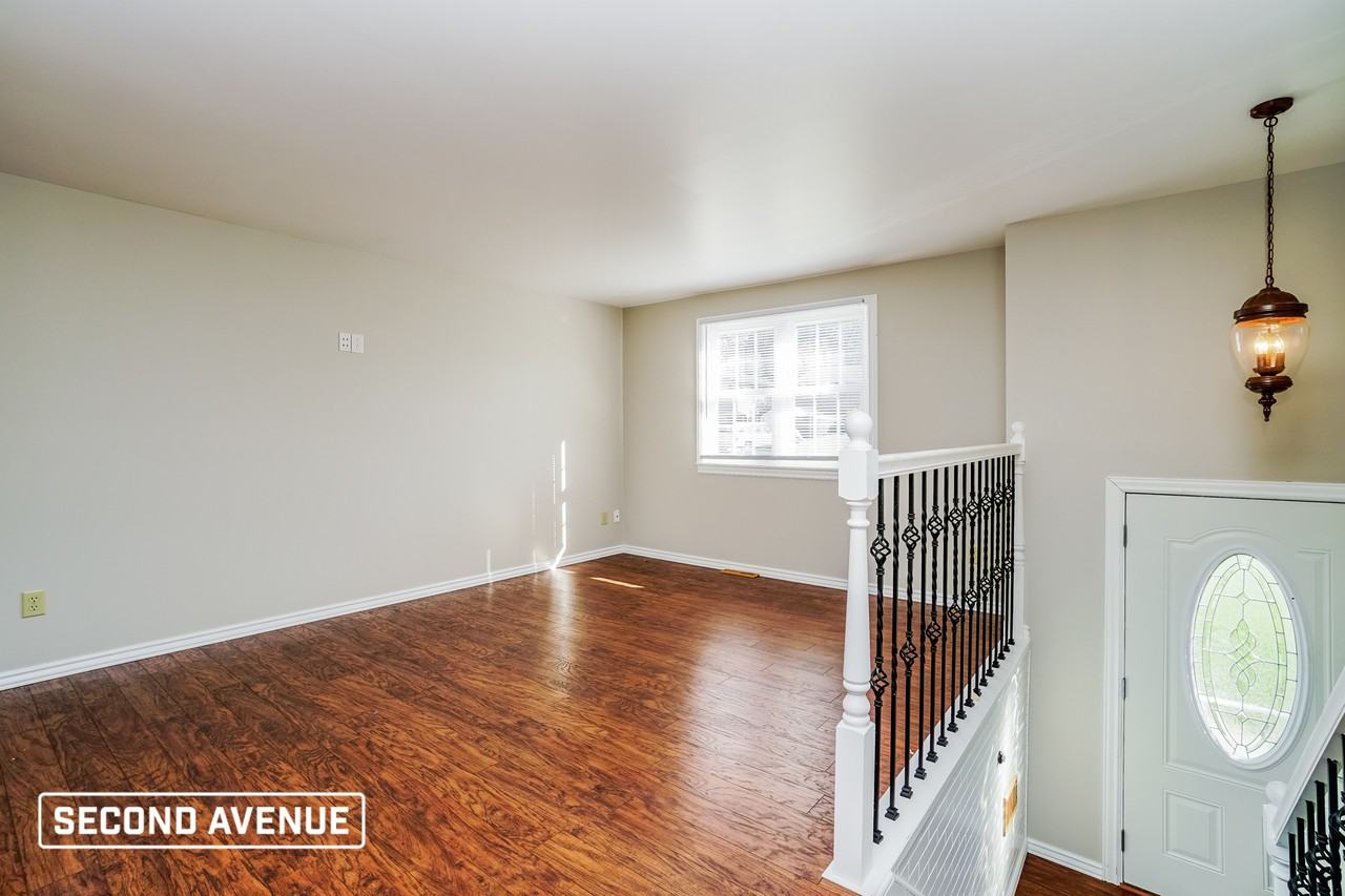 617 Tartan Dr - Photo 2 of 17