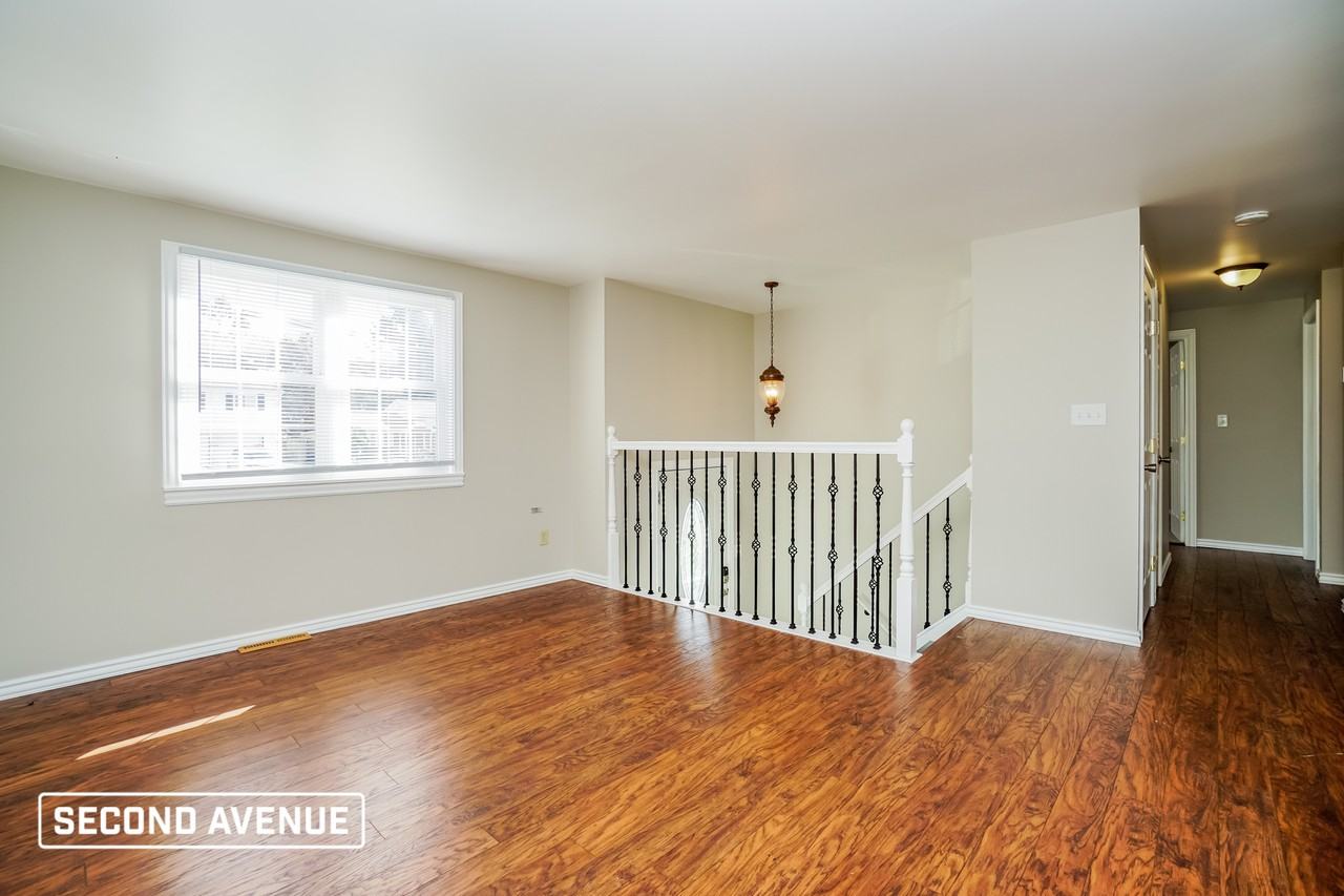 617 Tartan Dr - Photo 3 of 17