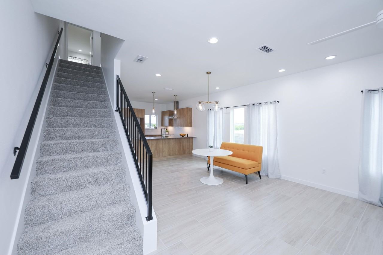 307 Deer Path Loop - Photo 2 of 30