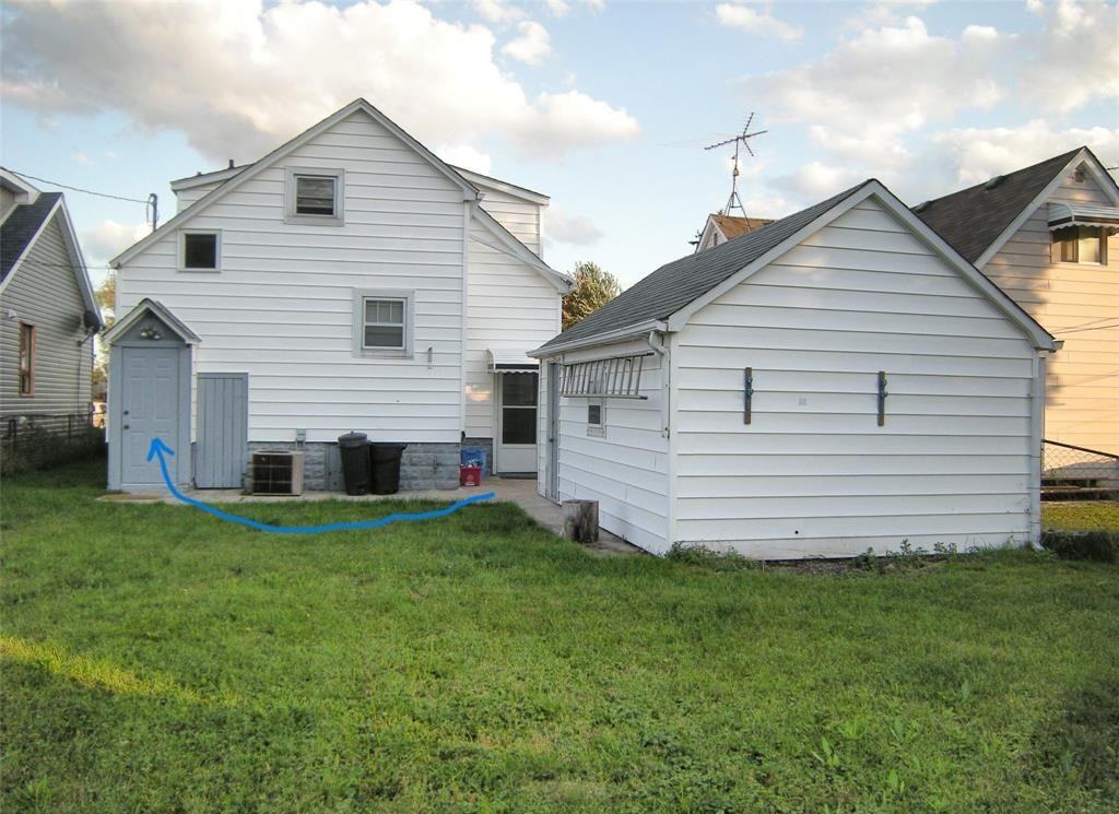 786 Stanley Street - Photo 3 of 11