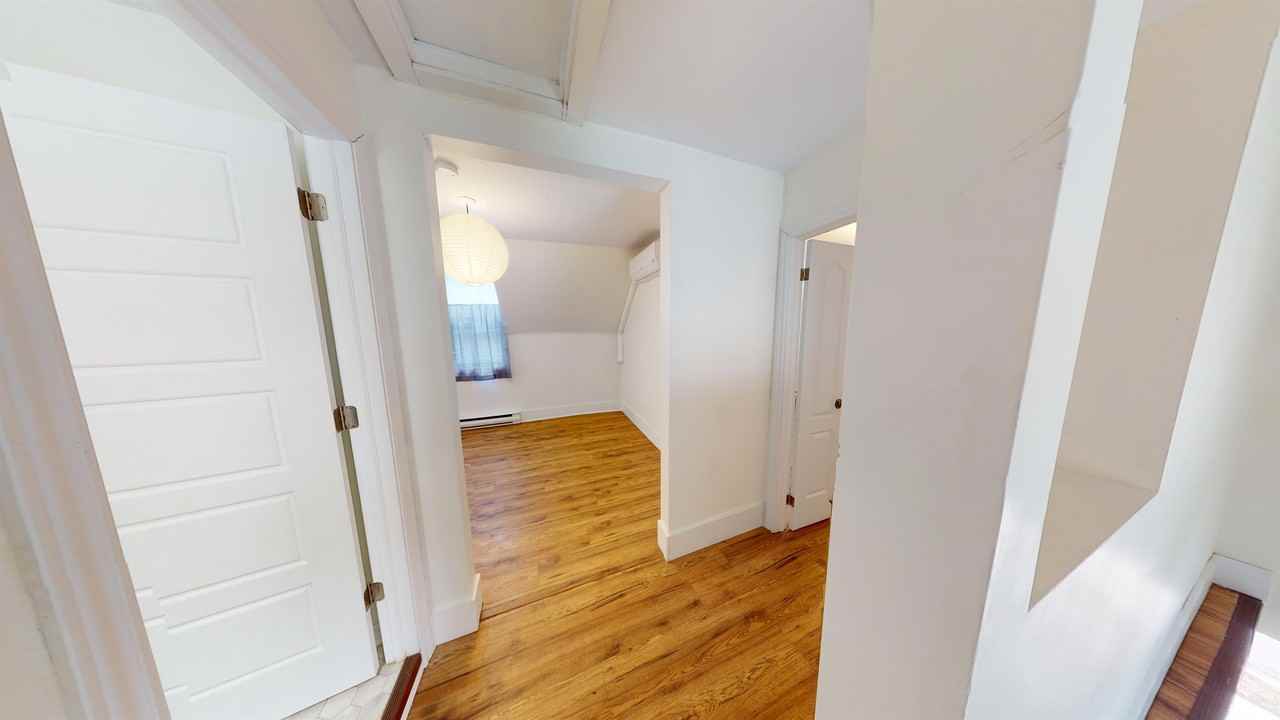 409 Robinson St #1-2 - Photo 3 of 10