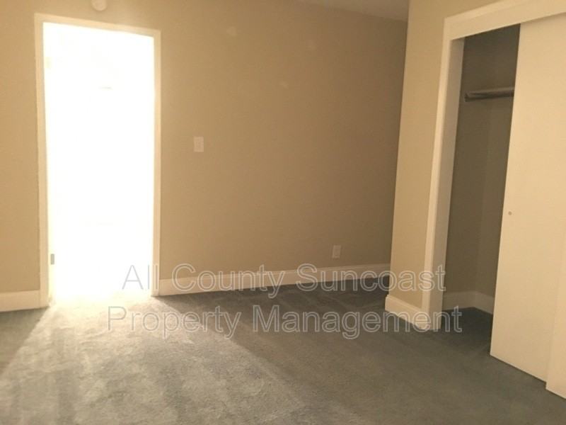 5036 10th Ave N - Photo 6 of 25
