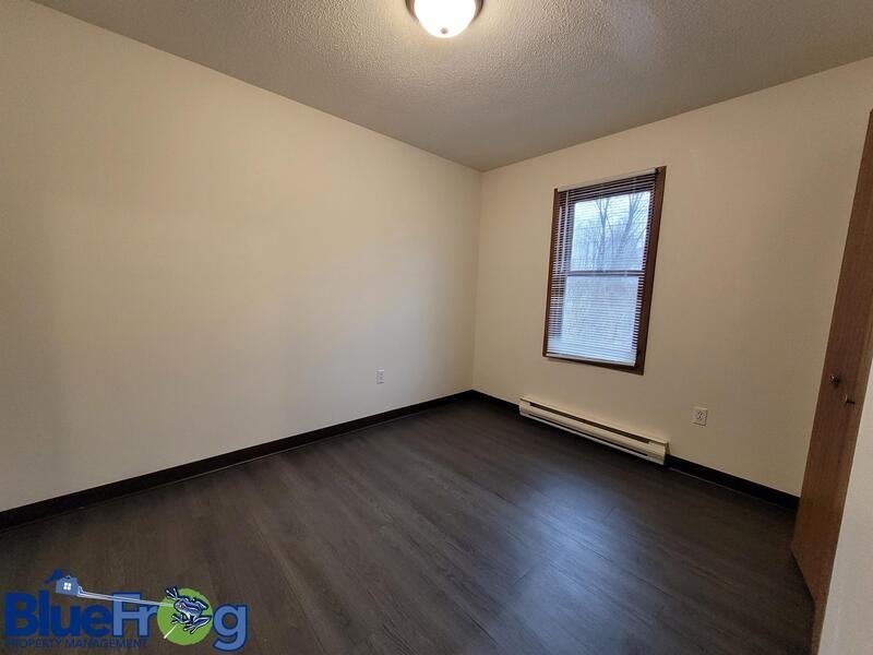 406 N Barkman St - Photo 7 of 7