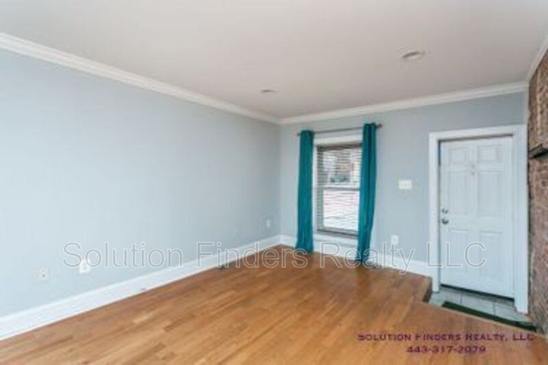 3403 Hudson St - Photo 3 of 18