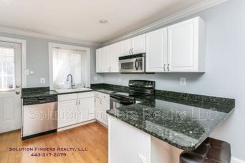 3403 Hudson St - Photo 4 of 18