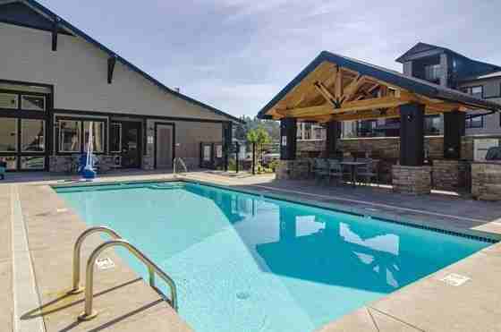 Edgewater at the Cove - Photo 2 of 2