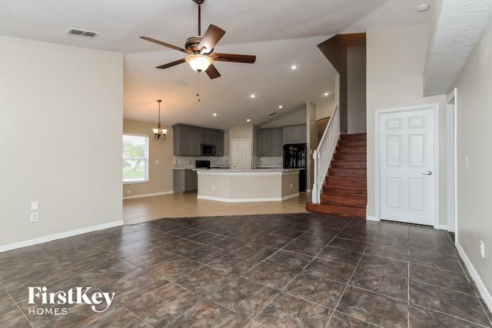 2757 Eagle Canyon Dr S - Photo 3 of 15