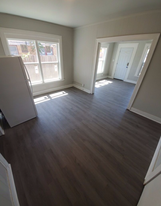 210 W Parsonage St - Photo 3 of 4