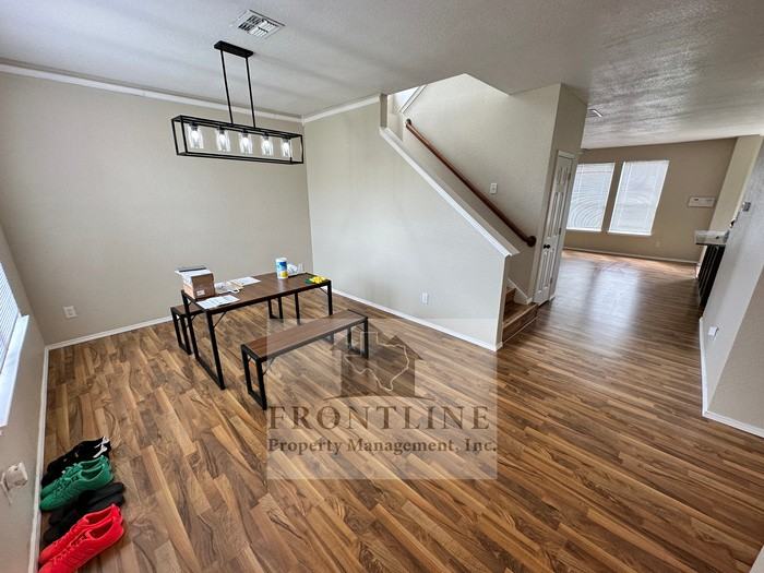 4709 Sleepy Ridge Cir - Photo 3 of 35