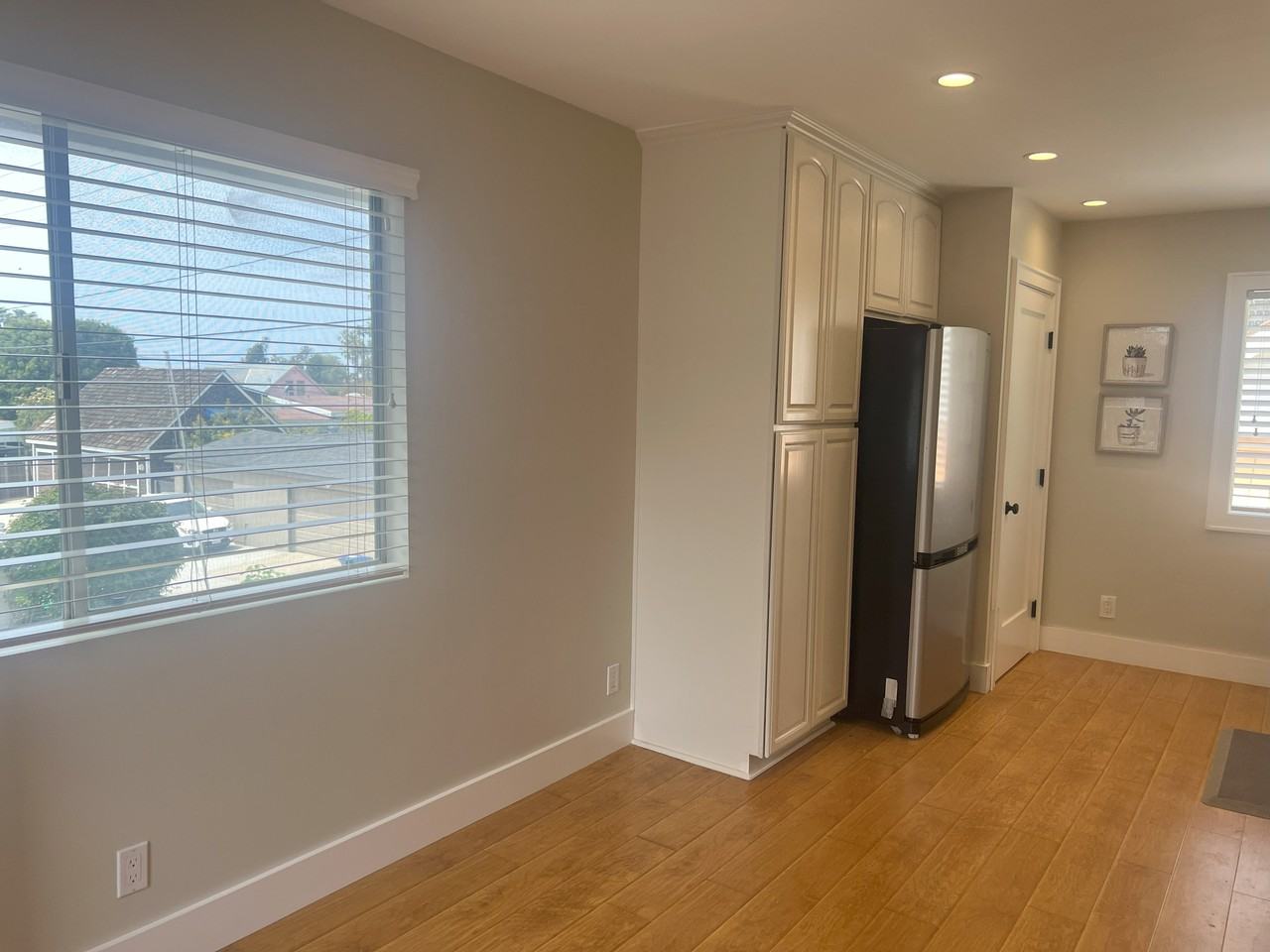 441 Tustin Ave - Photo 3 of 14