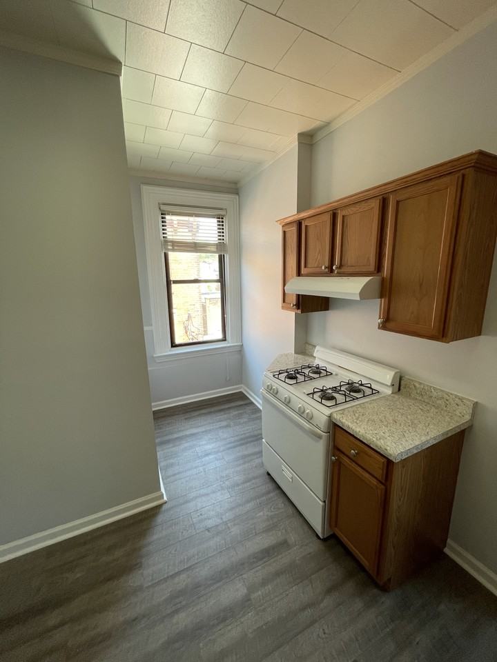 814 Cedar Ave #1 - Photo 2 of 12