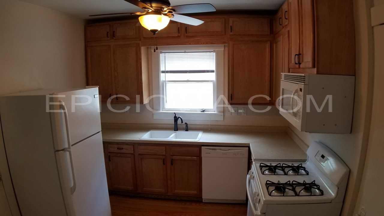 361 20th St Se #1 - Photo 3 of 14