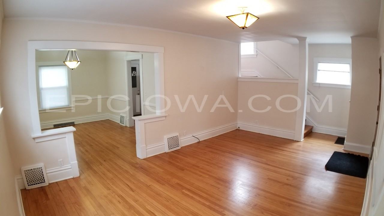 361 20th St Se #1 - Photo 4 of 14