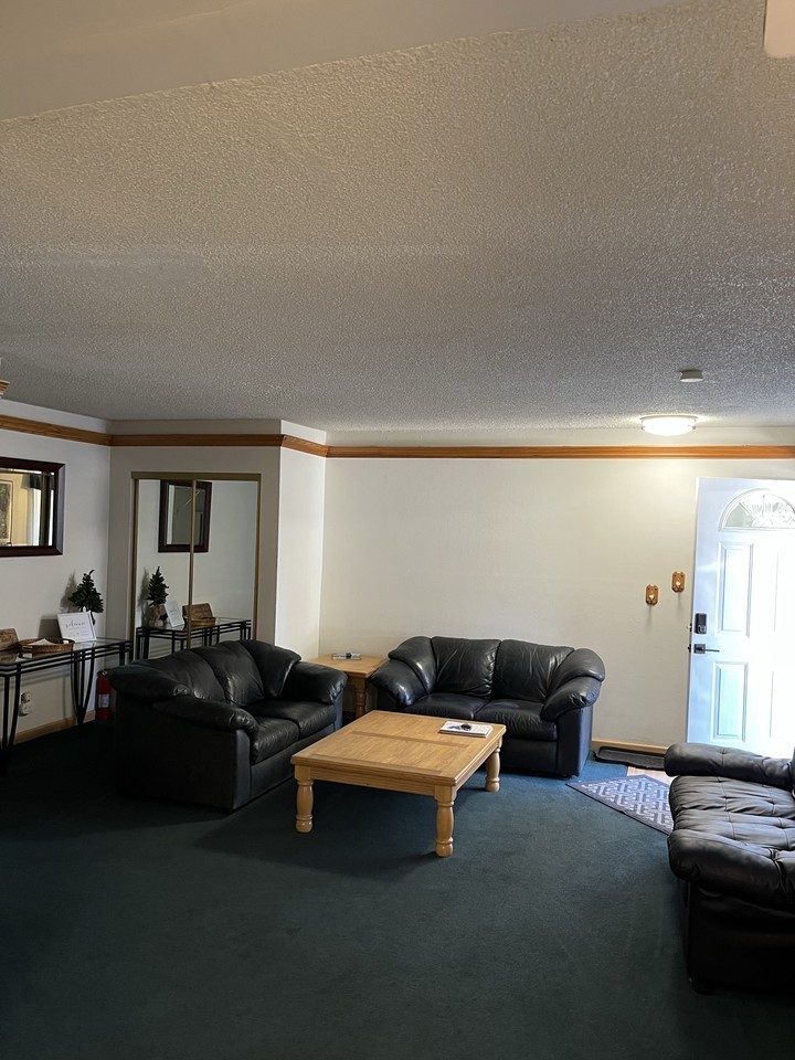 1223 Bonanza Ave #10 - Photo 5 of 19