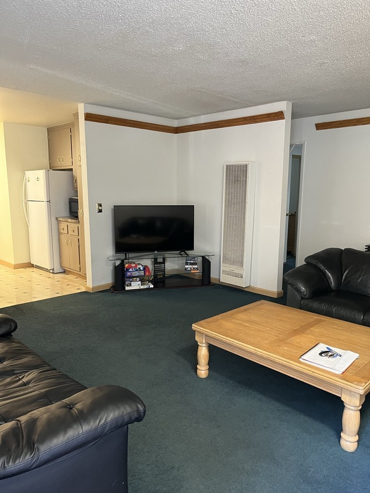1223 Bonanza Ave #10 - Photo 6 of 19