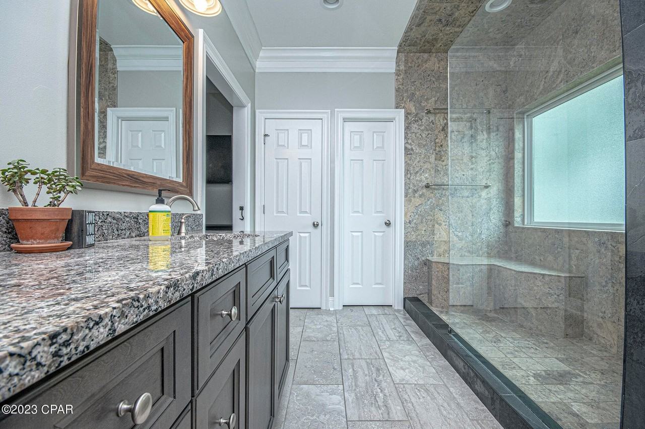 12237 Lyndell Plantation Dr #1 - Photo 4 of 20