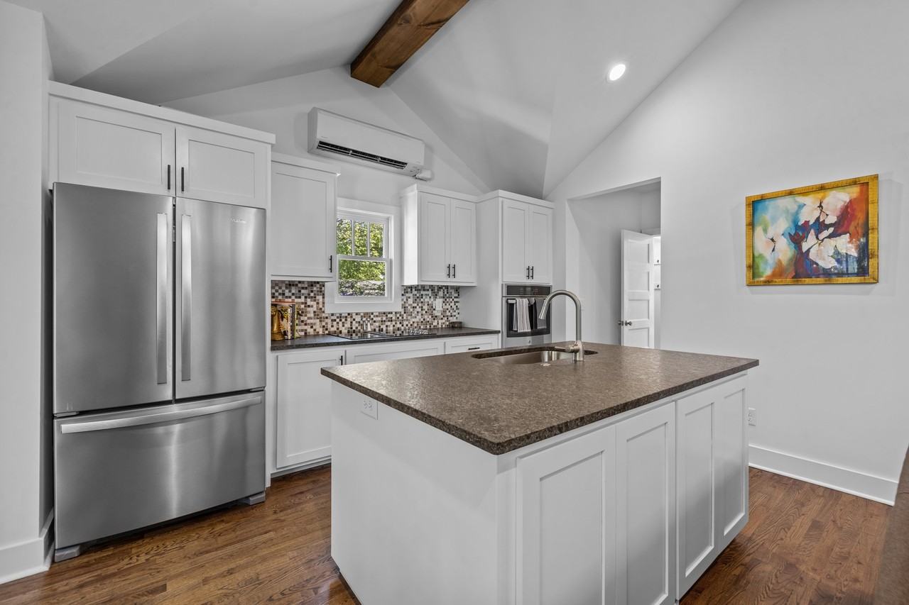 724 Walnut Avenue #1 - Photo 3 of 28