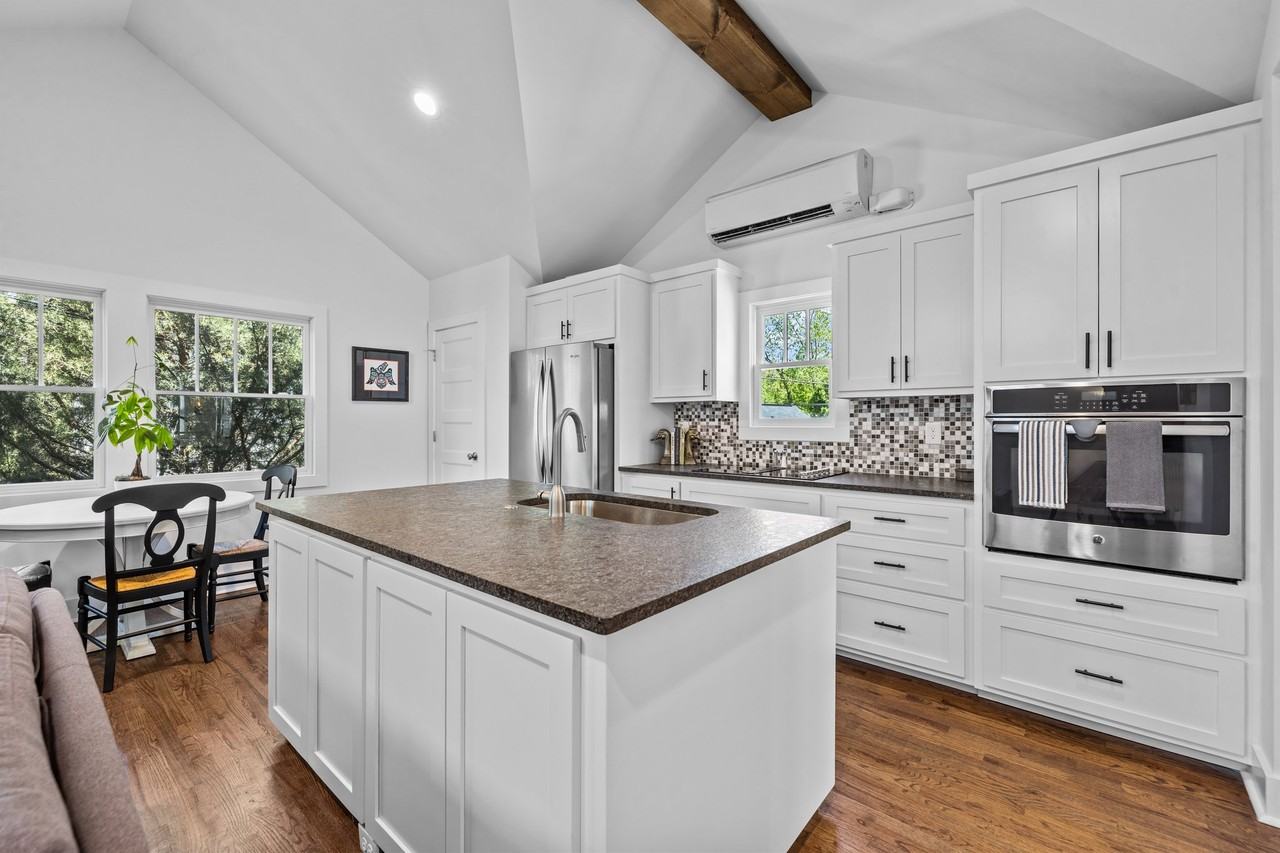 724 Walnut Ave #1 - Photo 5 of 28