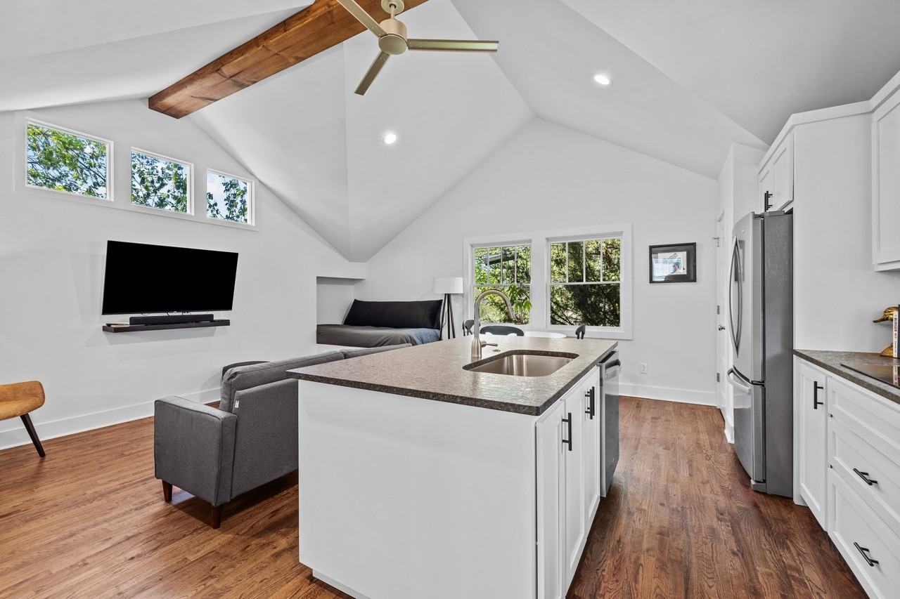 724 Walnut Ave #1 - Photo 7 of 28