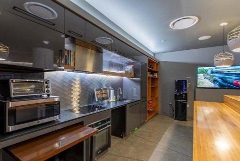 22 Ne 2nd Ave - Photo 6 of 33