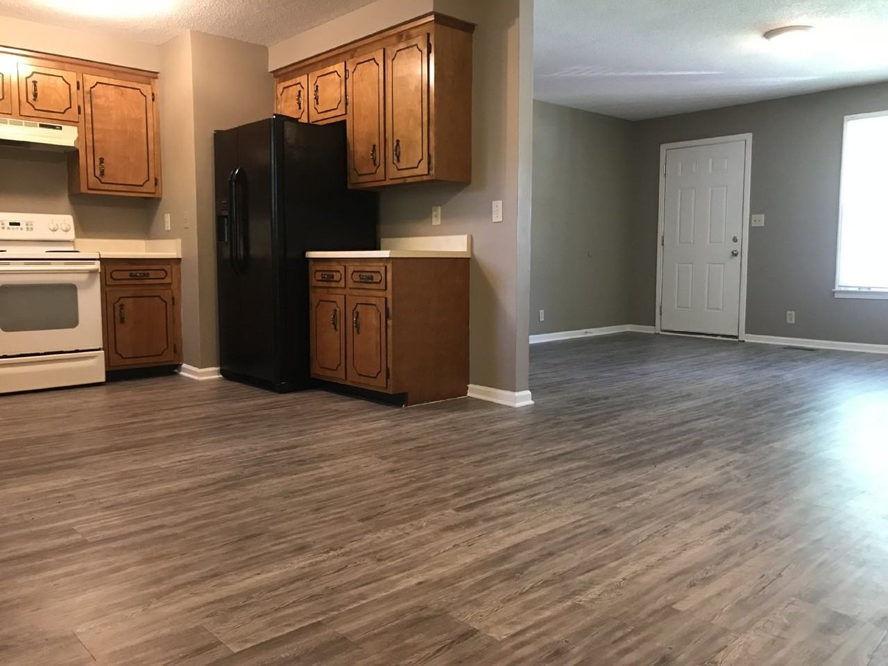 208 Northwood Ter - Photo 2 of 11
