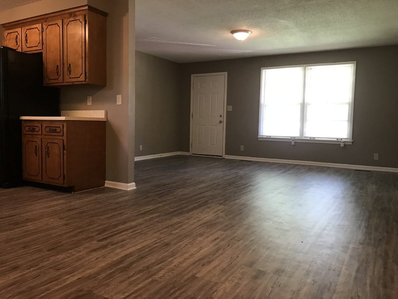 208 Northwood Ter - Photo 6 of 11