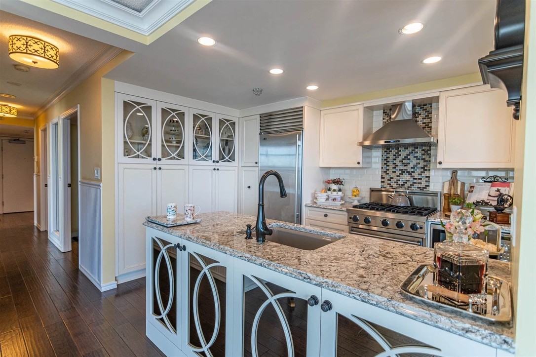 1199 Marinaside Crescent #3301 - Photo 3 of 19