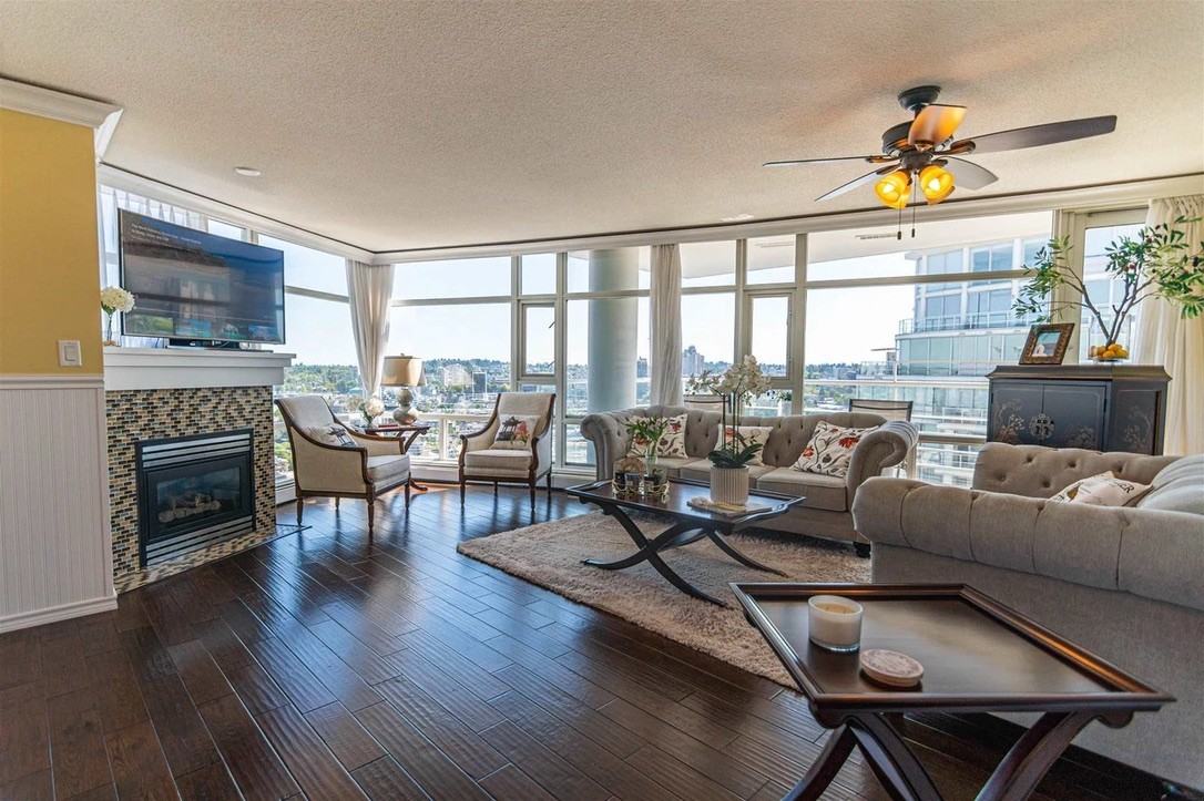 1199 Marinaside Crescent #3301 - Photo 5 of 19