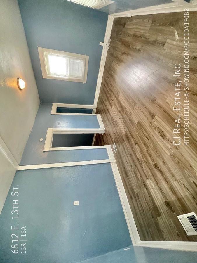 6812 E 13th St - Photo 2 of 9