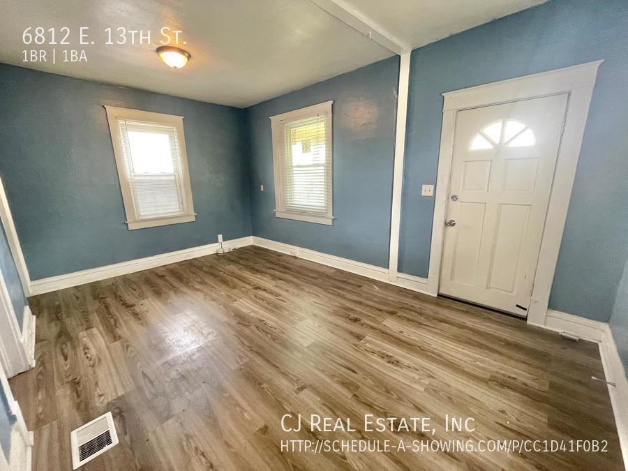 6812 E 13th St - Photo 3 of 9