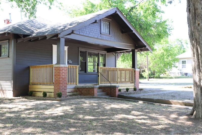 502 S Muskogee St - Photo 2 of 12