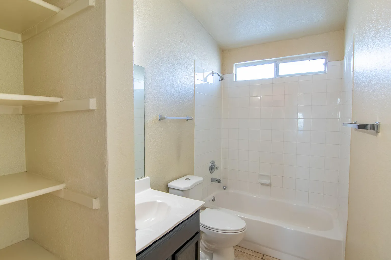 6217 Arch Bridge Dr - Photo 3 of 4