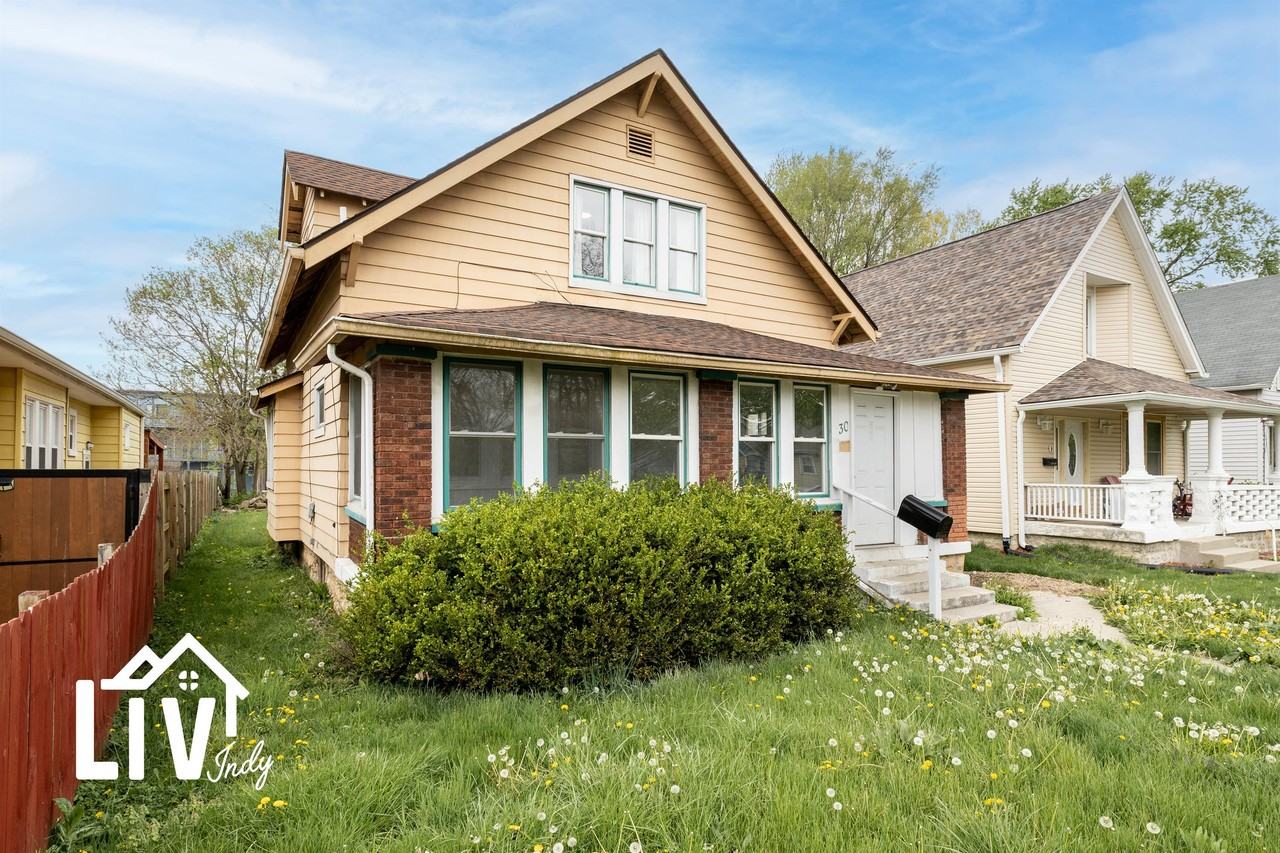 30 N Oakland Ave #1 - Photo 3 of 18