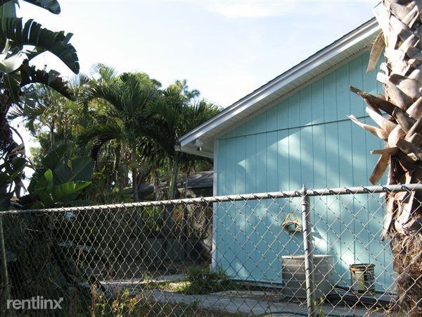 5403 Palm Dr - Photo 2 of 13