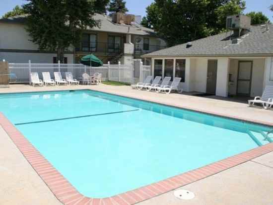 901 Harold Street - Photo 2 of 21