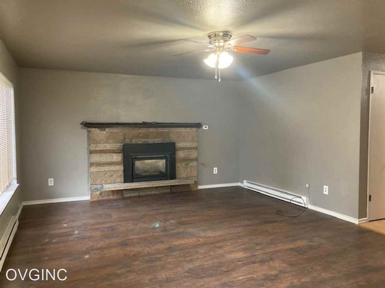 225 W Spruce St - Photo 2 of 13