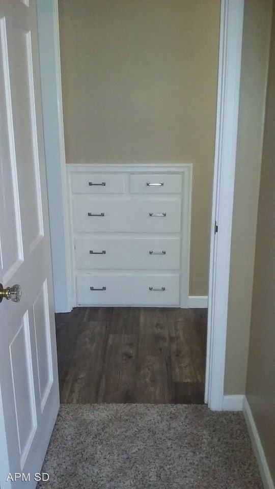 713 W 2nd St - Photo 2 of 10