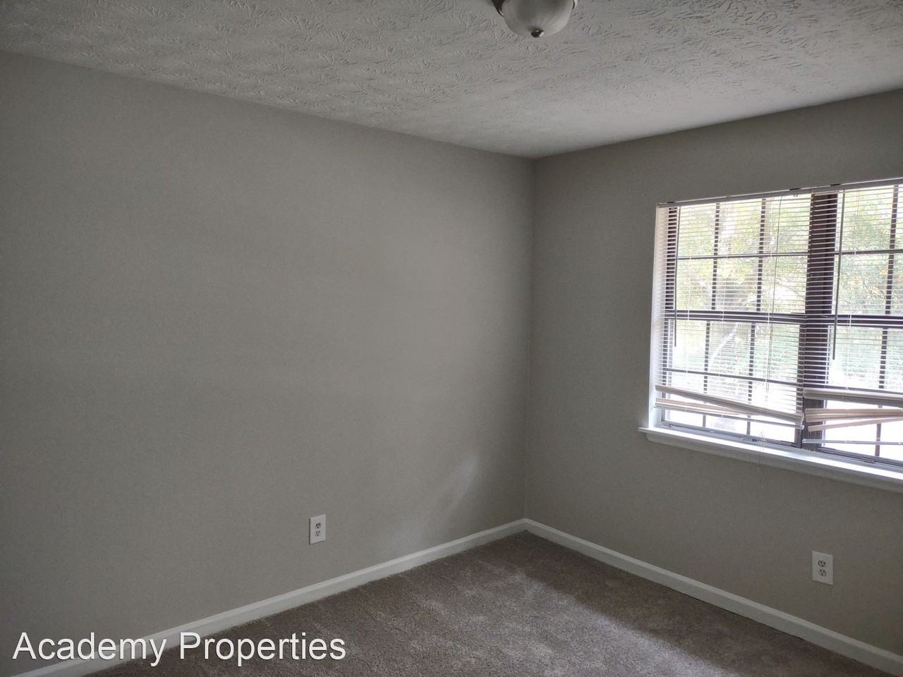 130 Meadowbrook Court - Photo 3 of 4